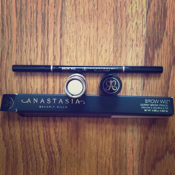 Anastasia Beverly Hills Other - Anastasia BH Brow Wiz w/Stick Foundation Sample